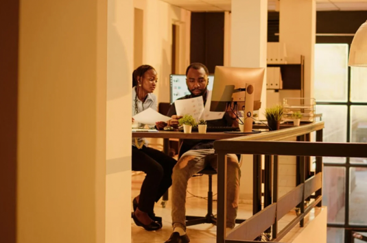 Espaços de estudo e coworking em condomínios